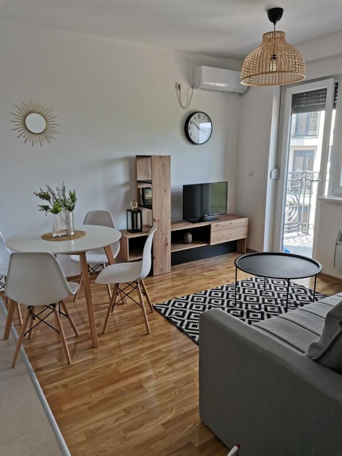 Apartman Kardas Vrnjačka Banja エクステリア 写真